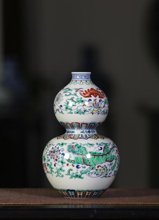 斗彩麒麟纹葫芦瓶 商品图0