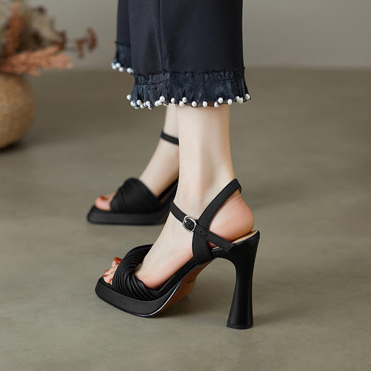 优雅百搭，平头纯色防水台高跟凉鞋NWS-N9322 商品图9