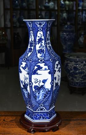 青花麒麟纹开窗六方镶器