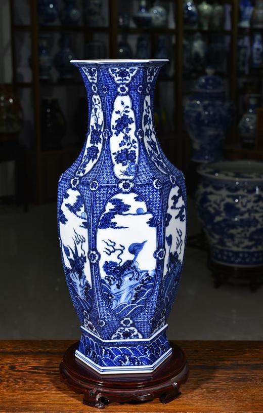 青花麒麟纹开窗六方镶器 商品图0