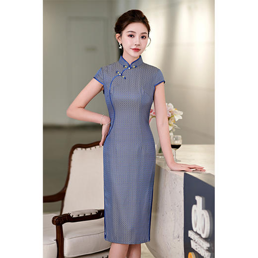 TZRY-214-11新款时尚气质精品真丝中长旗袍绣花旗袍长旗袍复古风修身旗袍 商品图3