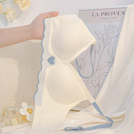 捡漏/49.9元【买1送1 ！超薄透气】新款偷“心”盗贼无痕单件内衣女，爆款防滑大胸显小，聚拢收副乳少女运动无钢圈文胸罩，无痕隐形文胸女 商品图9