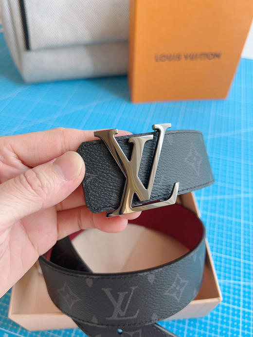 LOUIS VITTON M0601 商品图1