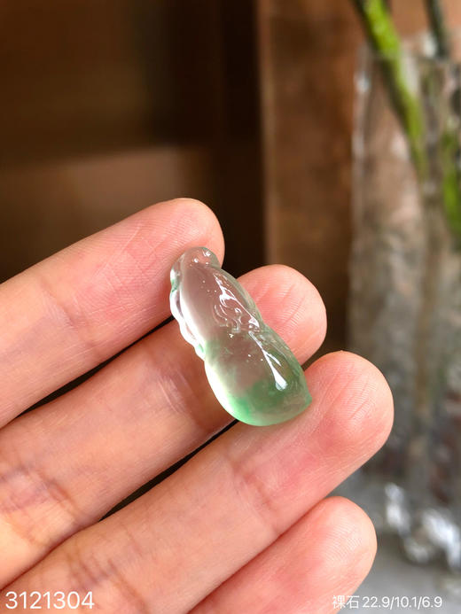 3121304，玻璃飘翠花生裸石。具体价格微信咨询 商品图2