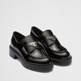 【二】PRADA 普拉达 女士巧克力漆皮金属三角形徽标乐福鞋 黑色 1D246M JHR F0002