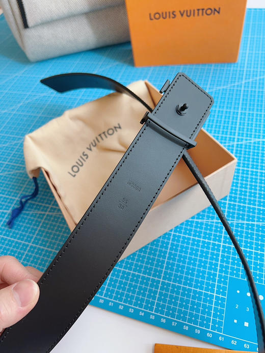 LOUIS VITTON M9808 商品图2