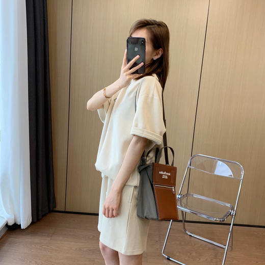 千吉娜Chigina 刺绣运动套装  短袖+短裤 显瘦百搭  宽松版型 舒适时尚 商品图4