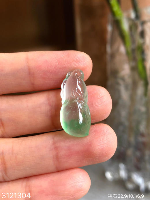 3121304，玻璃飘翠花生裸石。具体价格微信咨询 商品图8