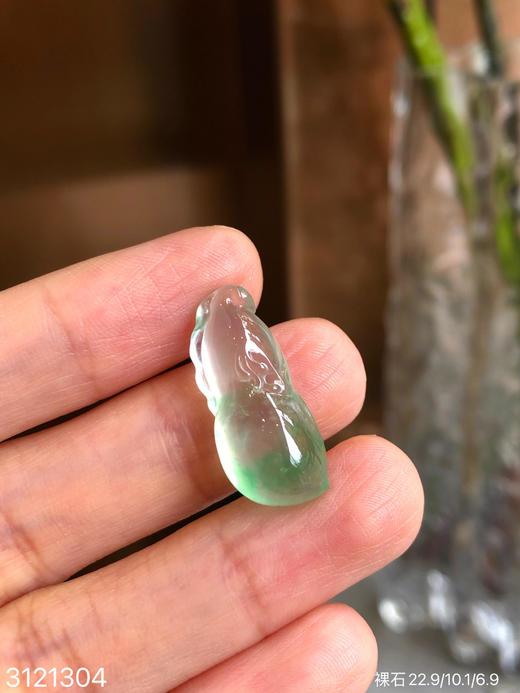 3121304，玻璃飘翠花生裸石。具体价格微信咨询 商品图6