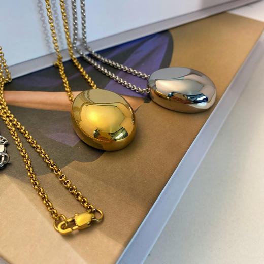 搭配利器丨长款金色水滴椭圆吊坠项链欧美复古金属小众简约长项链女 商品图0