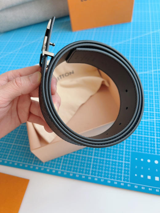 LOUIS VITTON M9043 商品图3