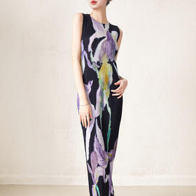 轻奢款丨三宅褶皱 显瘦 无袖圆领褶皱直筒裙