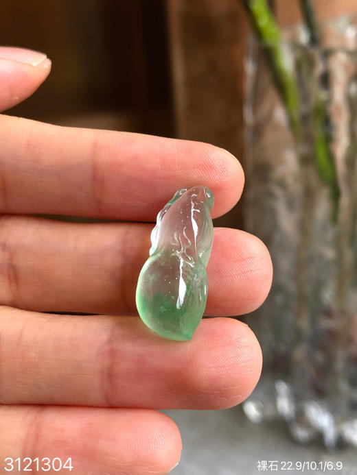 3121304，玻璃飘翠花生裸石。具体价格微信咨询 商品图5