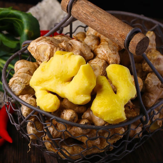 新鲜小黄姜 现挖 沙姜 沙地 黄姜 调味 新鲜 蔬菜 整箱 包邮 商品图0