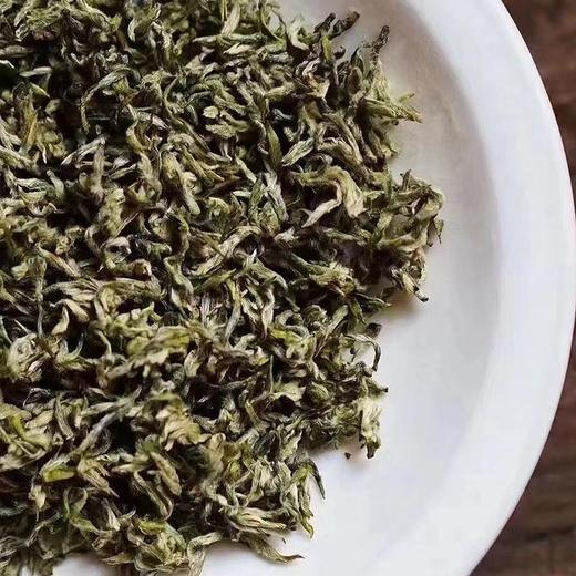 【手工蒙顶黄芽】周四（10.23）中午12点开始 2025年头茬，一茶难求！魏师傅的茶 魏久淞亲制，三麸三包  芽条匀整  色泽嫩黄  芽毫显露  花香幽长  汤色黄亮透碧  滋味鲜醇回甘 商品图14