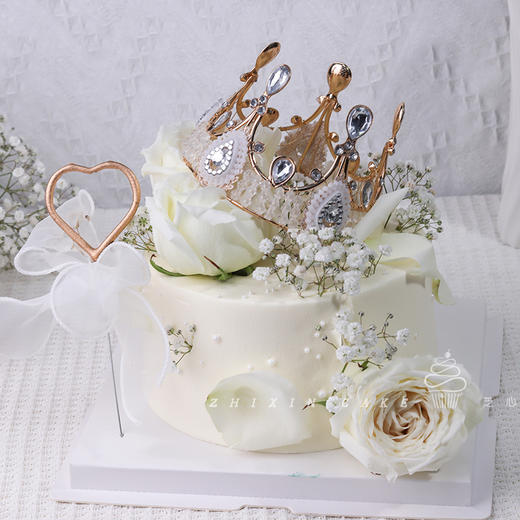满天星白玫瑰皇冠女士蛋糕 商品图4