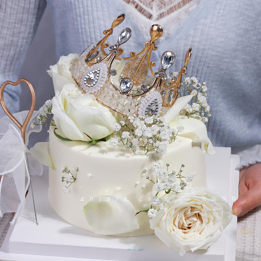 满天星白玫瑰皇冠女士蛋糕 商品图3