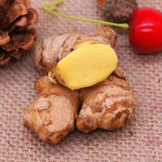 新鲜小黄姜 现挖 沙姜 沙地 黄姜 调味 新鲜 蔬菜 整箱 包邮 商品图3