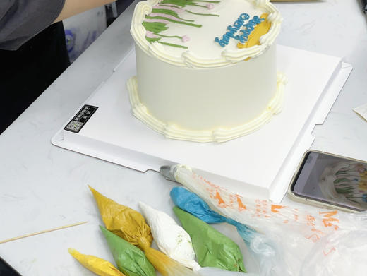 春游小花花，春天系列蛋糕，全部安心植物色粉调色，实物颜色每个蛋糕或有细微差异，请提前48小时预定 商品图3