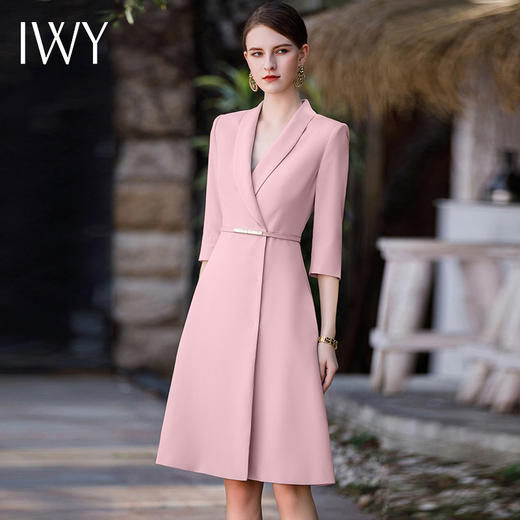 IWY/夏季新款粉色高级感西装连衣裙女修身显瘦主持人礼服正装裙子Q771-P 商品图0