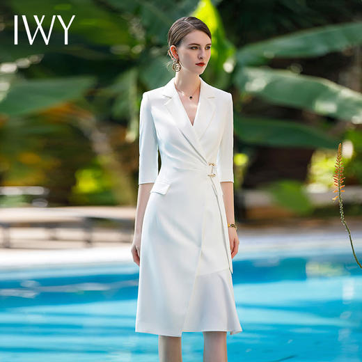IWY/白色高端连衣裙女气质V领修身显瘦医美工服美容院职业装Q772 商品图2