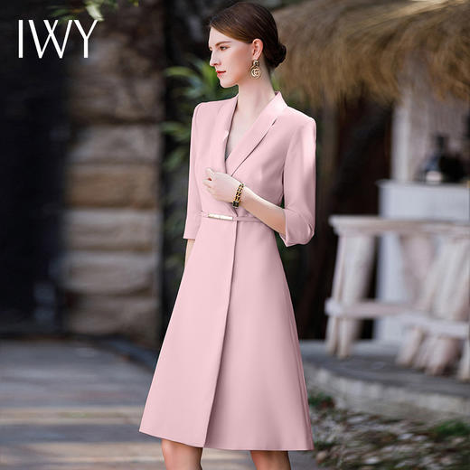 IWY/夏季新款粉色高级感西装连衣裙女修身显瘦主持人礼服正装裙子Q771-P 商品图4