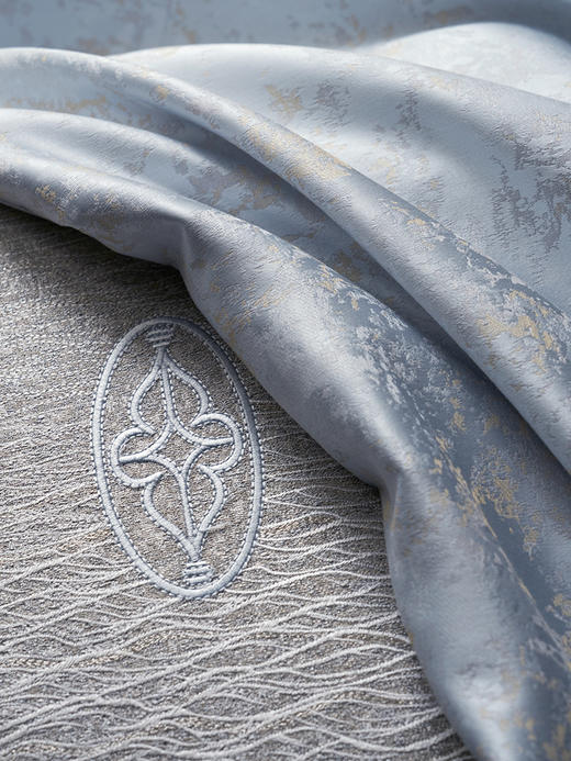 whinny/惠谊 新中式140支长绒棉全棉贡缎色织提花四件套 洞庭风细 商品图3