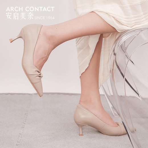 ARCHCONTACT安启美奈羊皮褶皱扣尖头高跟鞋52805 商品图3