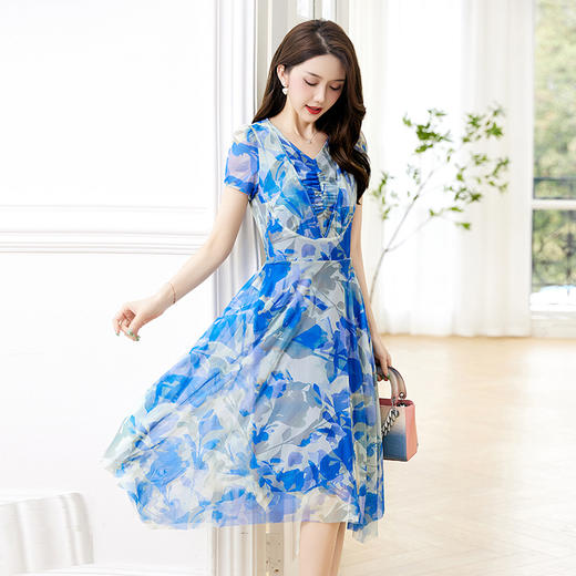 简约时尚，夏上新拼接抽褶v领洋气高腰显瘦A字裙印花连衣裙HR-WW23289 商品图2
