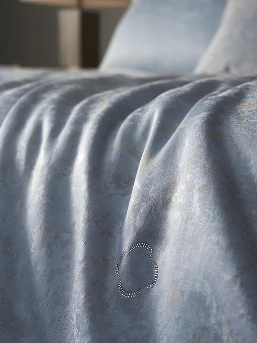 whinny/惠谊 新中式140支长绒棉全棉贡缎色织提花四件套 洞庭风细 商品图1