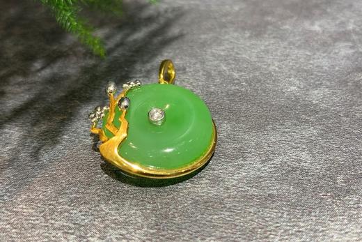 【御珠宫坊·金镶碧玉梅花吊坠】 商品图2