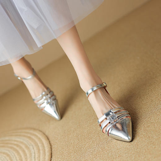 夏季新款，粗跟水钻包头凉鞋LD-6330 商品图1