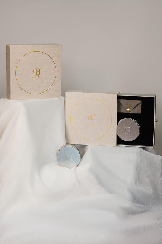 18K金海蓝宝万能扣+正圆无瑕baby珠项链 商品图6