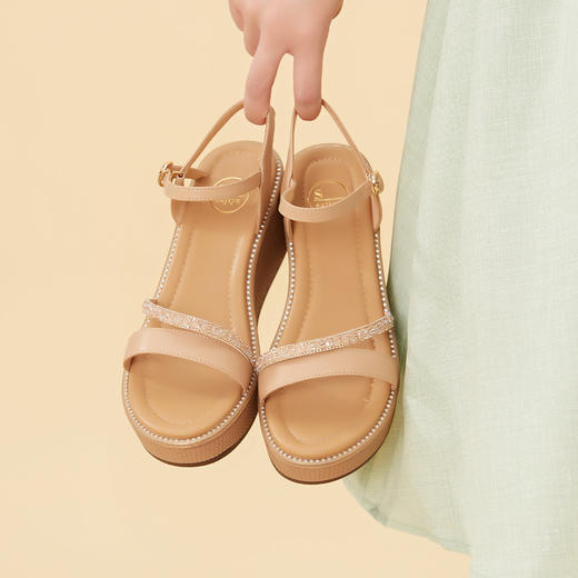 Safiya/索菲娅2023夏季新品罗马风水钻细带休闲坡跟厚底凉鞋SF32115063 商品图2