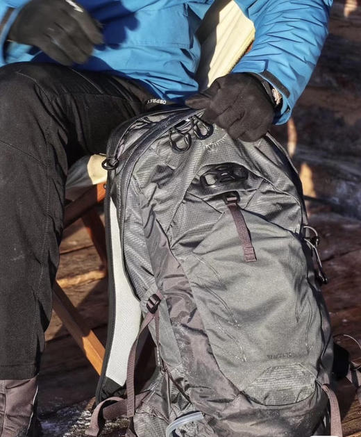 OSPREY Talon 22L小鹰魔爪登山旅行双肩包徒步超轻多功能环保背包OSPREY OUTDOOR户外系列 商品图11