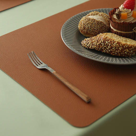 东和双面皮革防水防油餐垫免洗高级感长方形家用防烫桌垫西餐垫 商品图3
