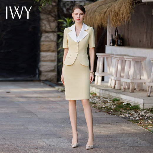 IWY/夏季短袖杏色西装套装两件套女2023新款气质优雅职场修身套裙CS1780 商品图3