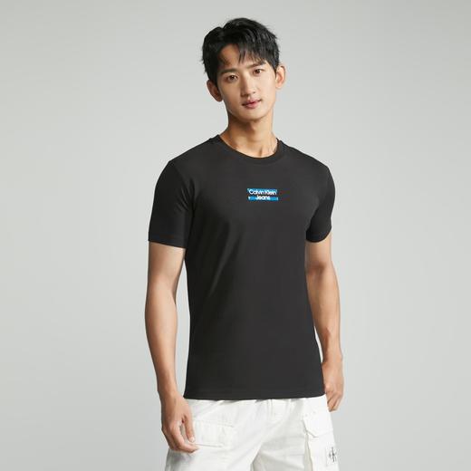 【海南专供价】CKJ新款男士时尚字母印花圆领修身短袖T恤J324254 商品图4