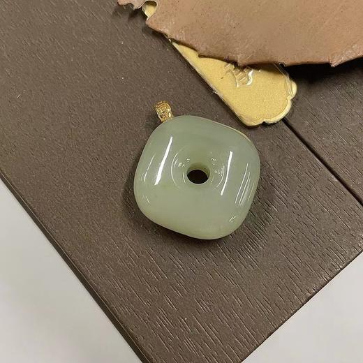 18K水青吊坠-铜钱扣四方扣 商品图0