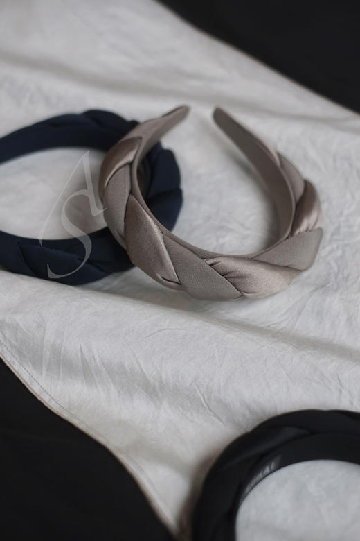 Sophie Buhai  灰褐色/黑色/深蓝色扭结发箍 商品图0