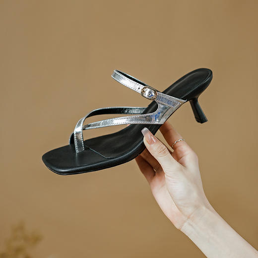 夏季新款，头层质感小牛皮条带夹趾凉拖鞋PS1320 商品图3