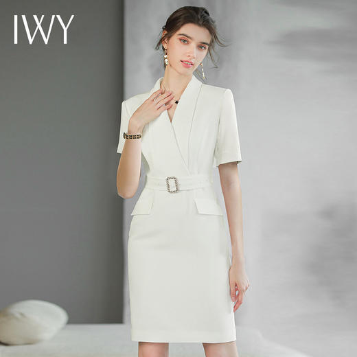 IWY/白色高端设计感连衣裙女夏V领收腰显瘦腰带美容院医美职业工服Q892 商品图1