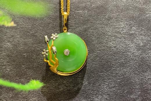 【御珠宫坊·金镶碧玉梅花吊坠】 商品图0