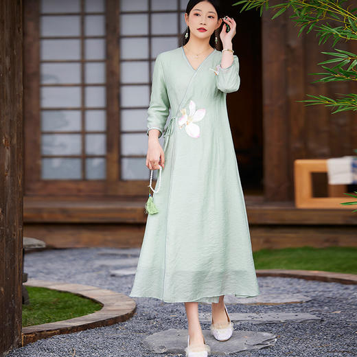 国风复古改良刺绣V领系带汉服仙气禅意茶服连衣裙FL-2301 商品图2