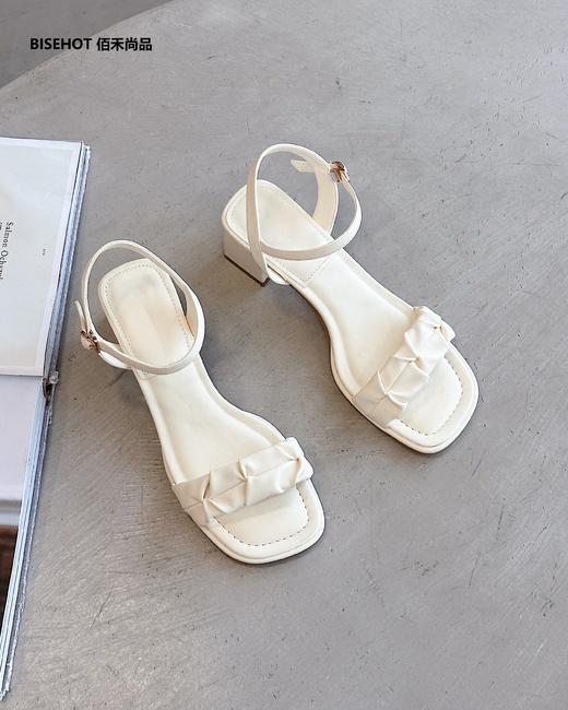 新品云朵百搭时装凉鞋689B32553 商品图1