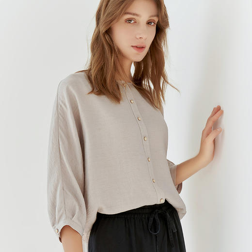 【七分袖衬衫】23年春夏新品女士薄款直筒时尚七分袖小外套 商品图1