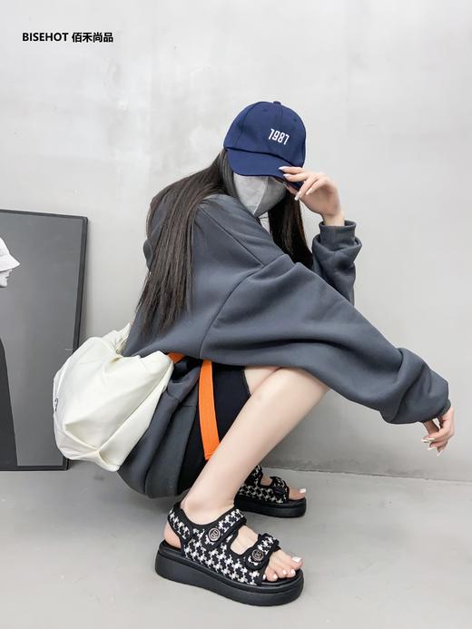 新品千鸟格松糕底休闲凉鞋431B32572 商品图3