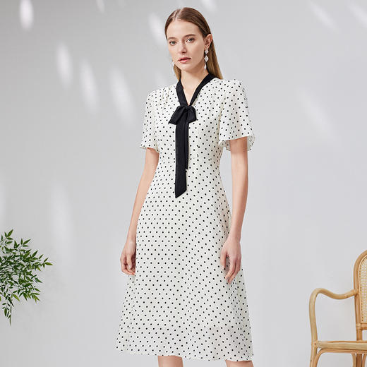 EITIE爱特爱复古飘带V领收腰波点浪漫连衣裙法式通勤显瘦夏新款B2307152 商品图1