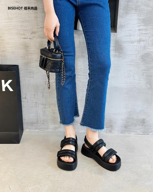 新品松糕底网红休闲凉鞋689B32552 商品图3