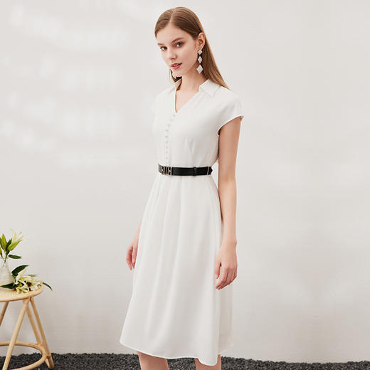 没有皮带-EITIE爱特爱夏季新款V领简约修身百搭连衣裙7007741 商品图1
